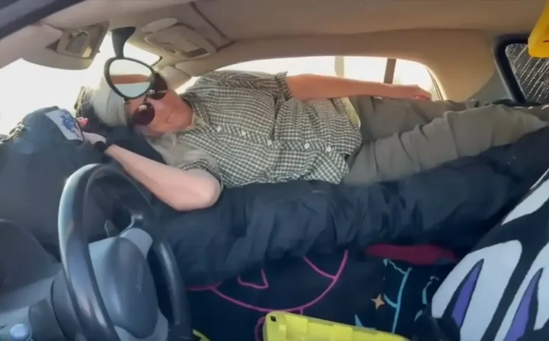 تحديات الحياة داخل أصغر مساحة معيشة