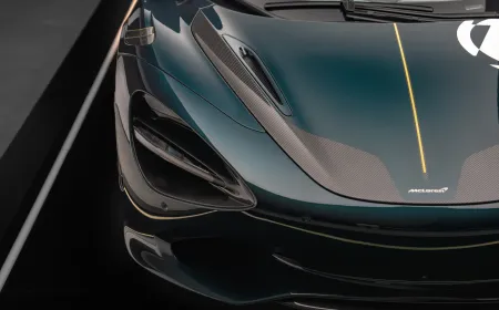 ماكلارين دبي تسلم اصدارا فريدا من سيارة 750S الى احد عملائها المميزين