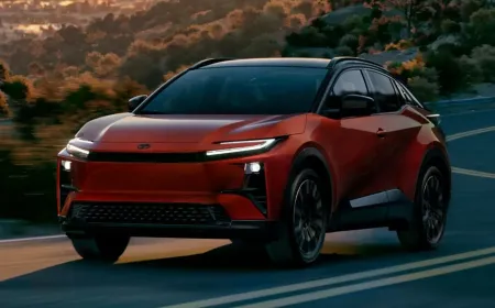 تويوتا C-HR 2026: عودة كهربائية خارقة للساحة