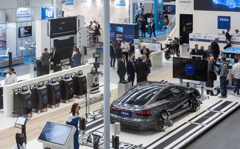 برنامج عشاق أوتوميكانيكا والمستقبل