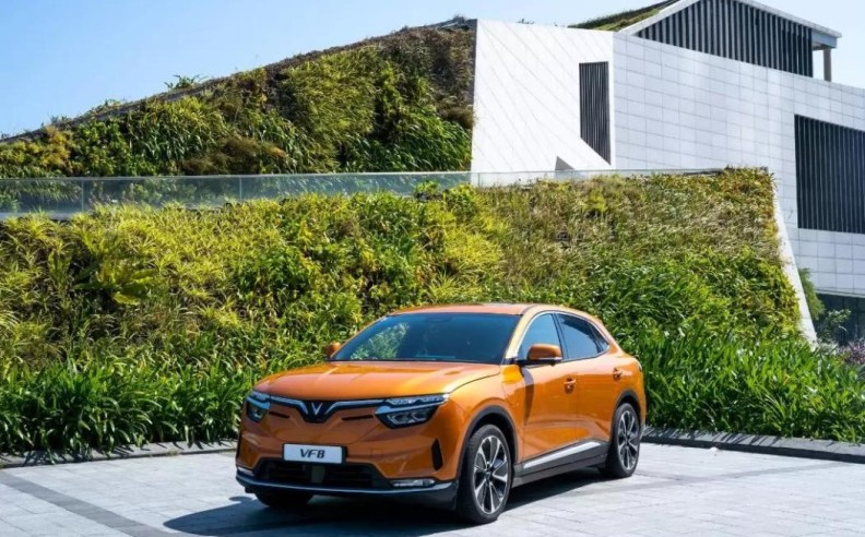 How the VF 8 Empowers a New Generation of Smart, Sustainable Leaders