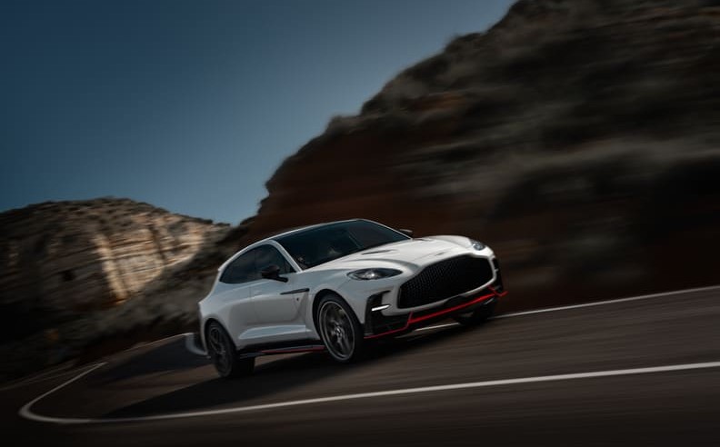 تاريخ وأهمية طراز فولانتي في أستون مارتن