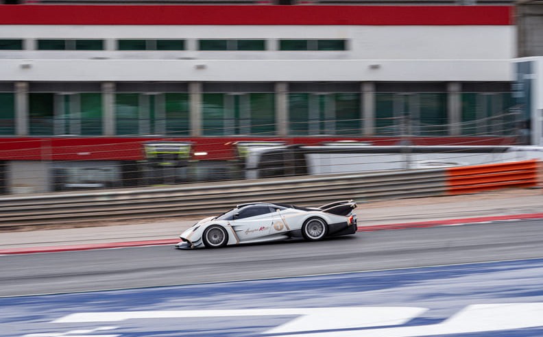 Huayra R Evo Roadster: Performance for the Track