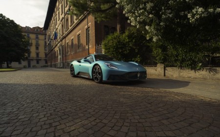 Maserati MCPURA: the essence of performance debuts at Goodwood