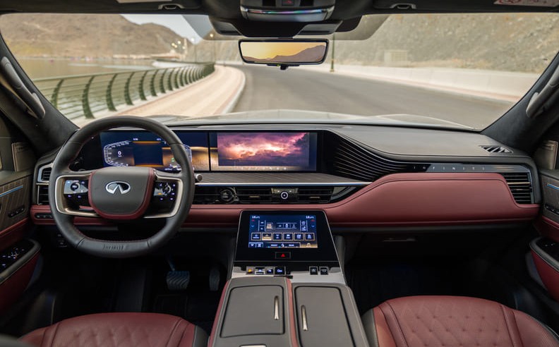 أنظمة السلامة والترفيه والتجهيزات المتقدمة