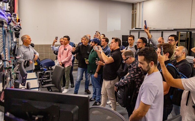 التكنولوجيا المستقبلية والتوسع الإقليمي