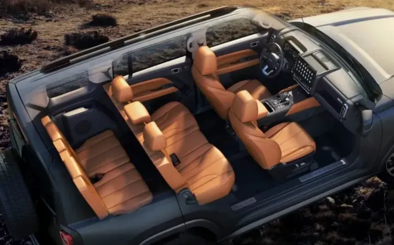 التصميم الخارجي والداخلي: أيهما أكثر جاذبية وفخامة؟