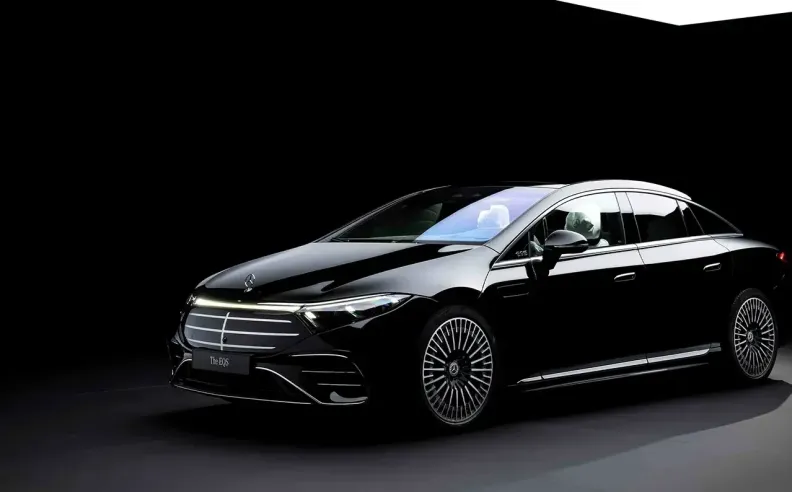 أسعار وفئات مرسيدس EQS 2025 في الإمارات