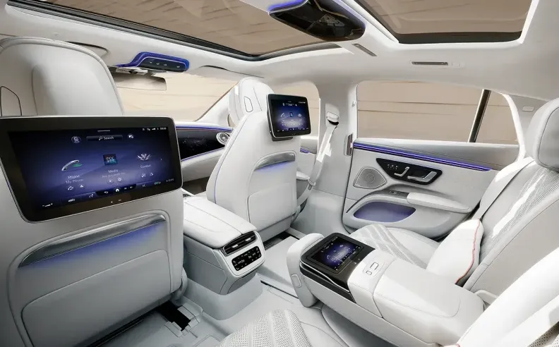 تصميم وتكنولوجيا مرسيدس EQS الكهربائية