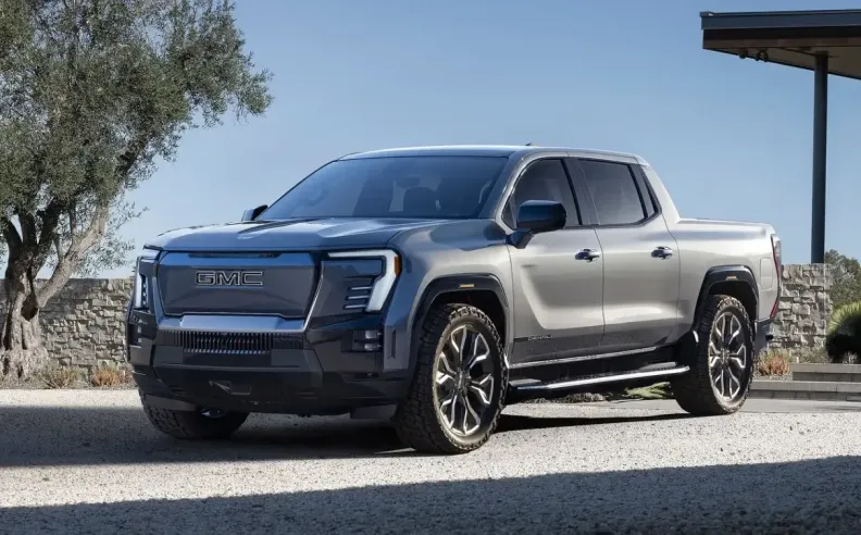 تجربة قيادة شاحنة جي إم سي سييرا الكهربائية