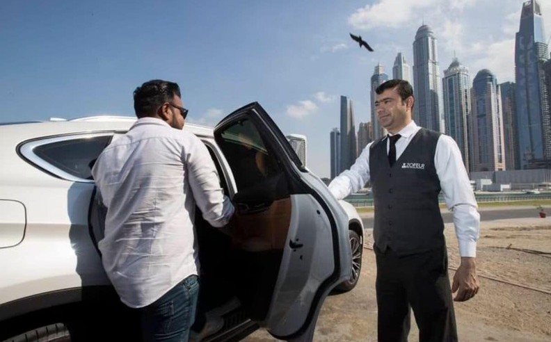 التزام ستيلانتيس بالابتكار ورضا العملاء