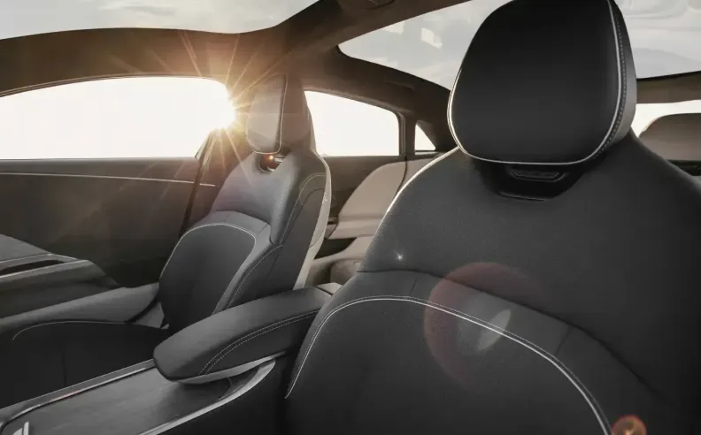 التصميم الخارجي والداخلي والتقنيات