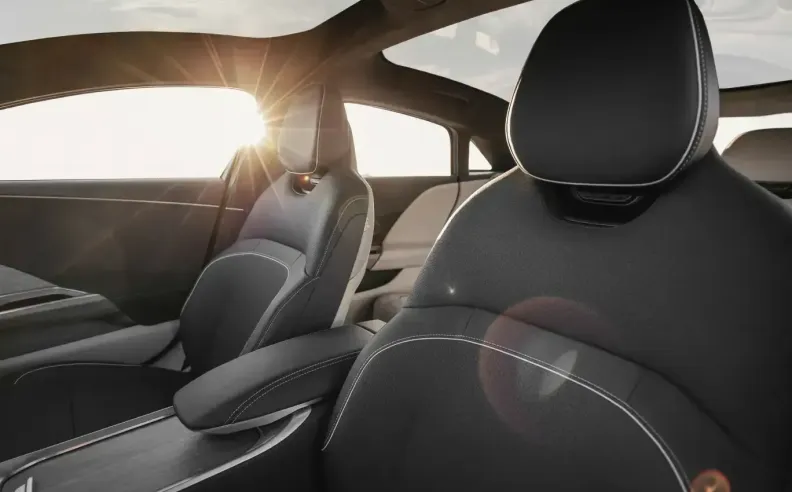 التصميم الخارجي والداخلي والتقنيات