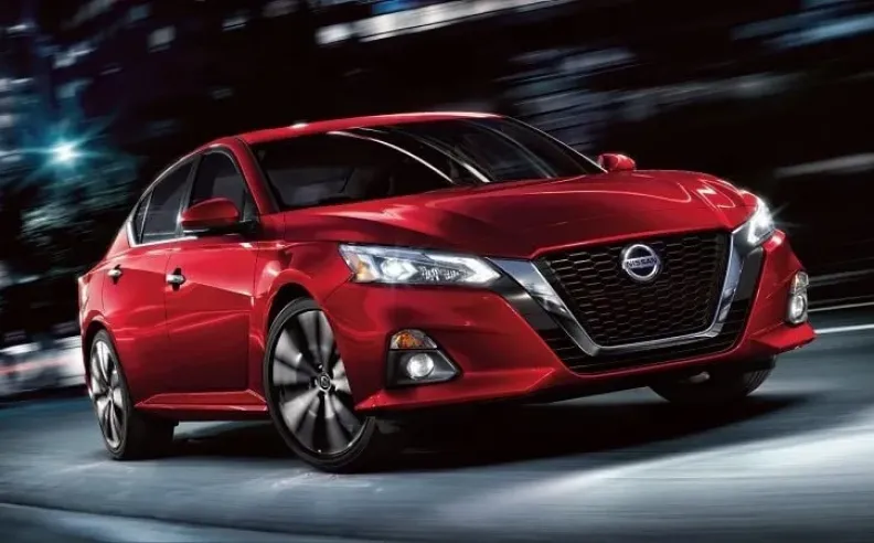 نيسان التيما فئة سبورت 