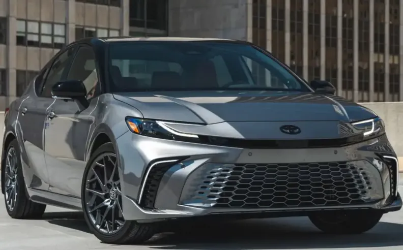 تويوتا كامري هايبرد