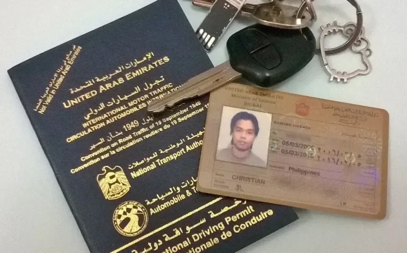 الأسئلة الشائعة حول رخصة القيادة الدولية في أبوظبي