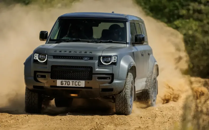 جولة حصرية على طرازات لاند روفر ورنج روفر