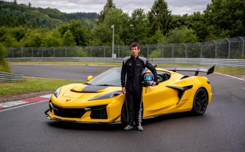 إنجاز تاريخي لسيارات كورفيت على حلبة نوربورغرينغ