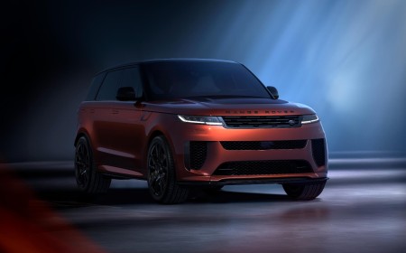 Range Rover Sport SV Carbon Joins Luxury Performance Flagship Lineup