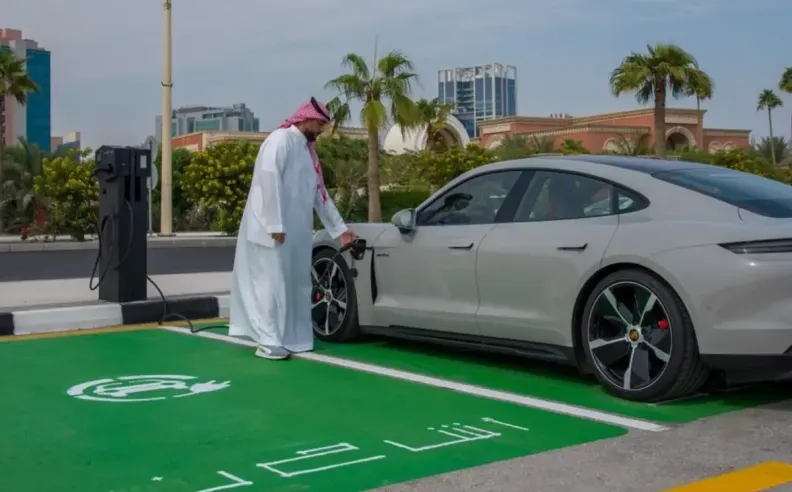 تكنولوجيا الشحن السريع للسيارات الكهربائية