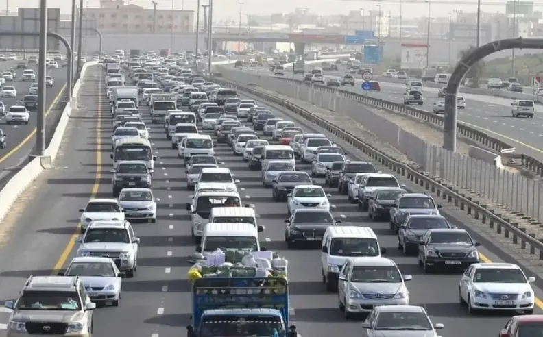 تجنب غرامات انتهاء رخصة السيارة في الإمارات