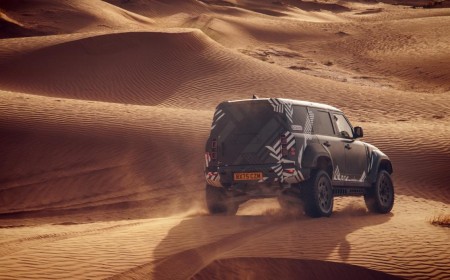 اختتام اختبار صحراوي لديفندر داكار D7X R بقيادة مدير الفريق الجديد