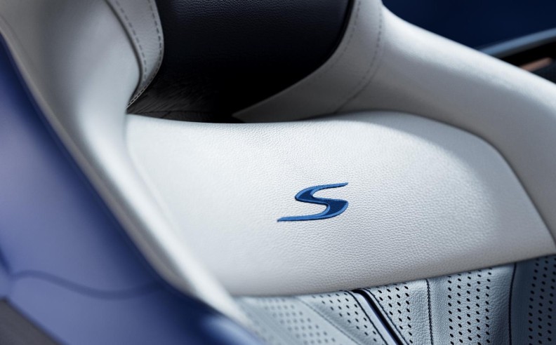 التصميم الداخلي والخارجي وتجربة الفخامة المطلقة