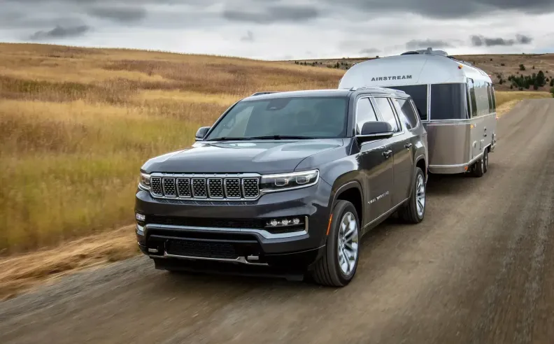 استراتيجية جديدة: توحيد الاسم وتوسيع الفخامة