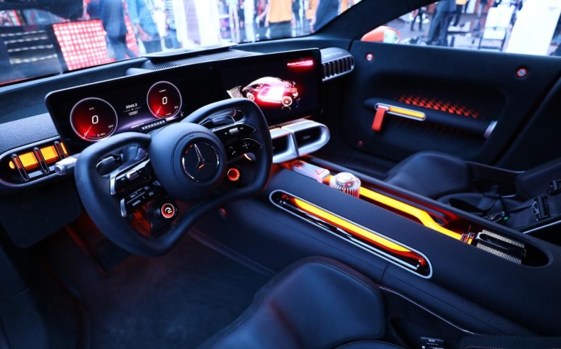 CONCEPT AMG GT XX: رمز التفوق في الأداء والابتكار المستقبلي