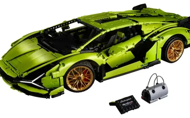 نموذج لأول لامبورجيني هايبرد