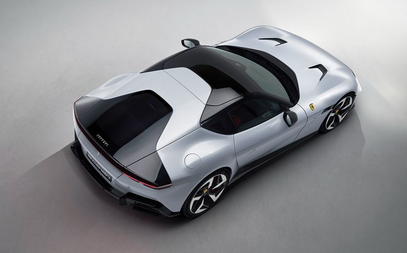 NOVITEC Enhances the Ferrari 12Cilindri with Carbon Precision