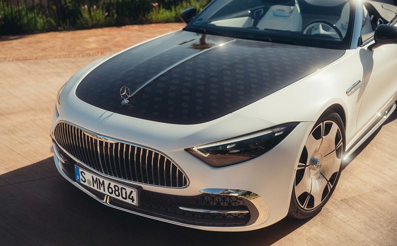 تجربة مايباخ SL 680 Monogram وإطلاق Maybach Azur في دبي