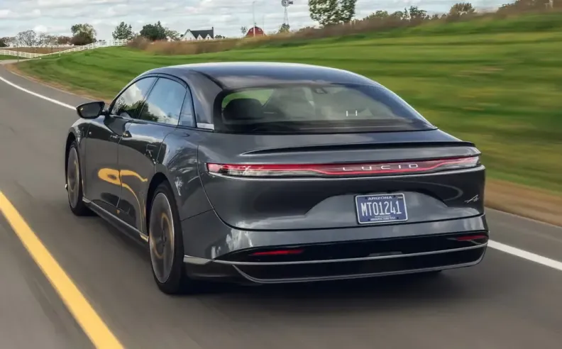 تأثير الفوز على مستقبل سوق السيارات الفاخرة