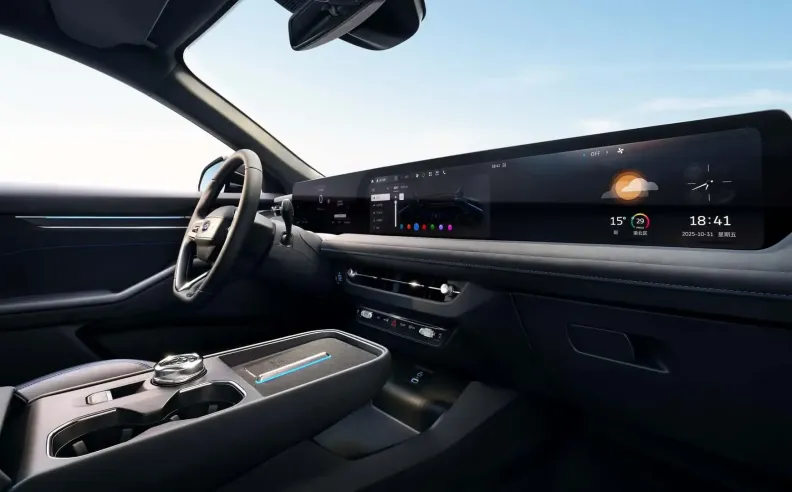 مقصورة تقنية متقدمة مع لمسات عملية