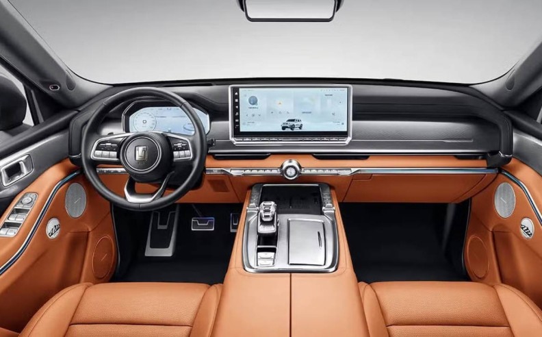 جاهزية كاملة للقيادة القاسية في حرارة الخليج