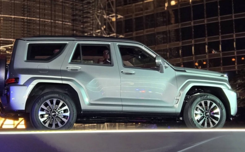 أداء هجين مصمم للصحراء وليس للمدن فقط