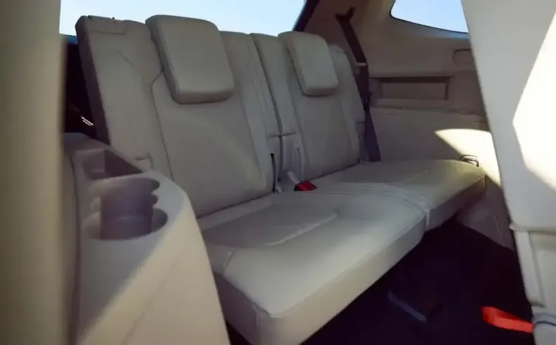 لاند روفر ديفندر 130: رحابة مع شخصية قوية