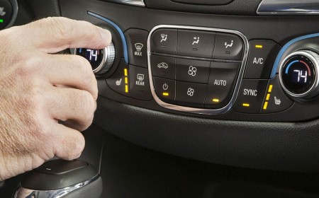 سر دفء سيارتك شتاءً: كيف تعمل أنظمة التدفئة في سيارات البنزين والهجينة والكهربائية؟