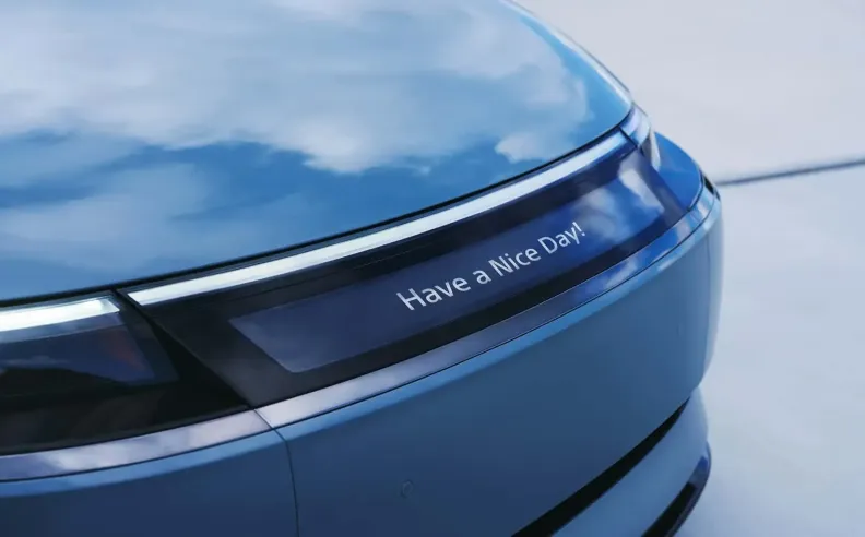 الروبوتاكسي يعود بقوة