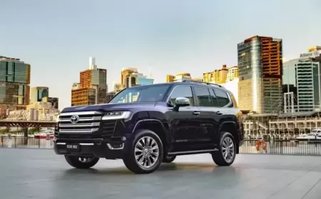 Toyota Land Cruiser Hybrid 2025 Debuts in the UAE with 457 Horsepower