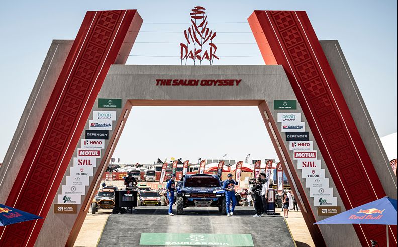 منظومة الأداء بين الحلبات والطرقات ودور موستانج ورابتور