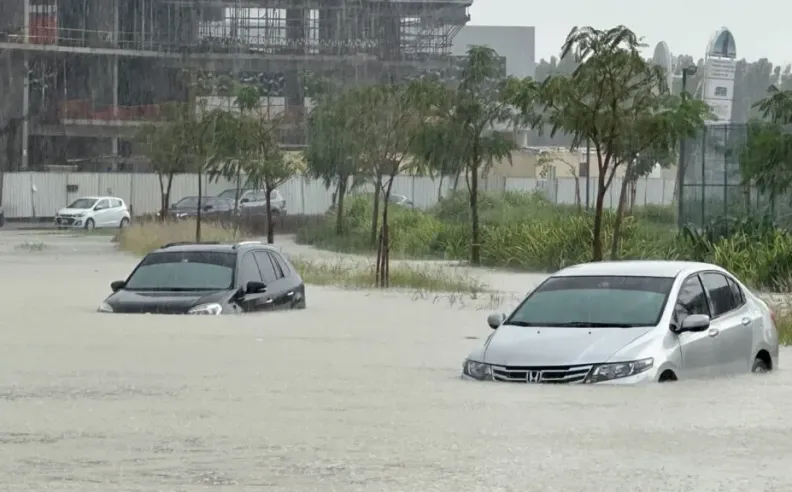 التعامل مع الأضرار: ماذا تفعل إذا غمرت المياه سيارتك؟