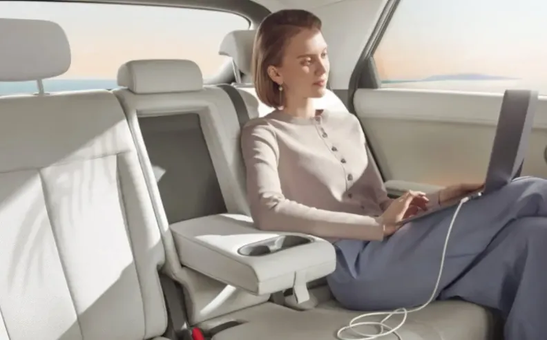 جدلية خلف السائق أم خلف الراكب؟