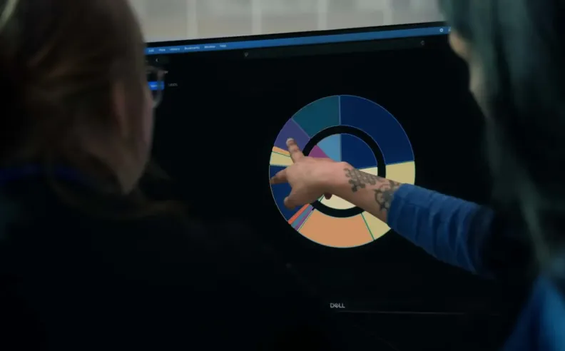 منصة Universal EV: ذكاء التصميم وقوة الأداء