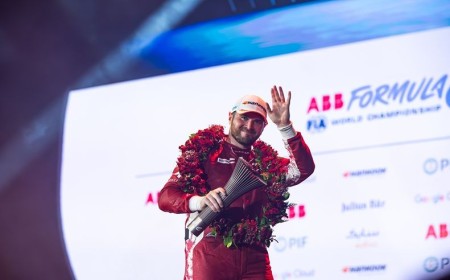 Nissan Formula E Team scores third podium of Season 12 in Jeddah
