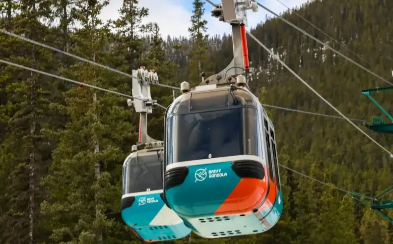 رحلة إلى قمة Sulphur Mountain