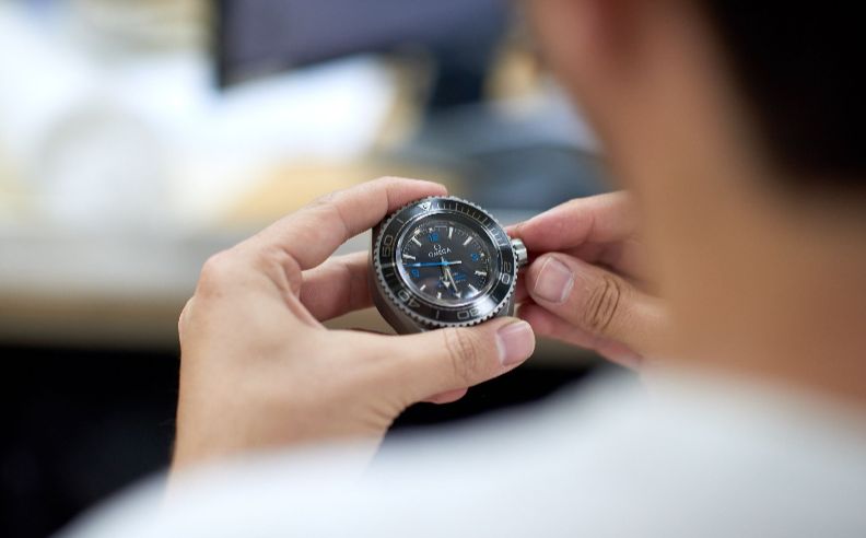 OMEGA Seamaster Ultra Deep: A Watch That Went From Ocean Depths to Space