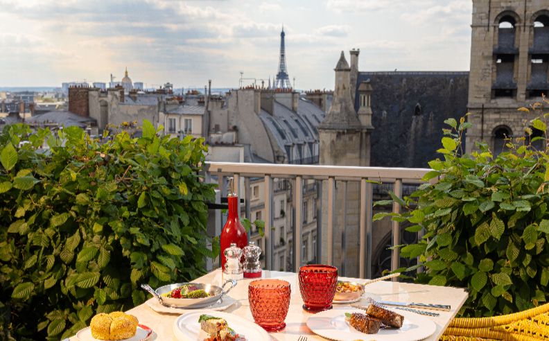 Le Jardin Cheval Blanc Paris: A Colourful Parisian Escape