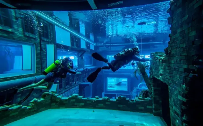 مغامرة استثنائية داخل Deep Dive Dubai