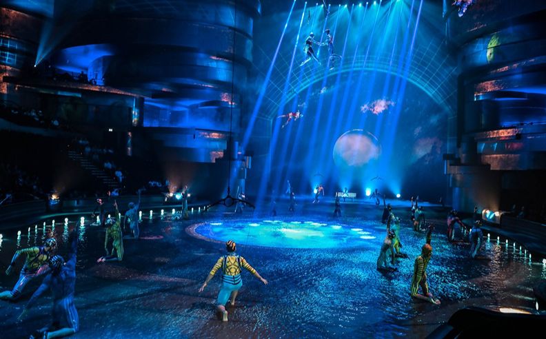La Perle Dubai Aqua Acrobatic Spectacle